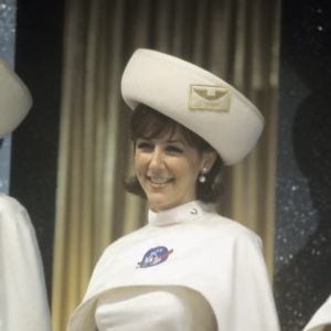 Fotoğraf From the Earth to the Moon