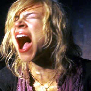 Fotoğraf Stay Alive