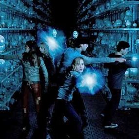 Fotoğraf Harry Potter ve Zümrüdüanka Yoldaşlığı