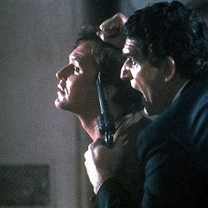 Fotoğraf Biri Beni Gözetliyor