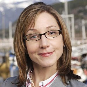 Fotoğraf Men in Trees