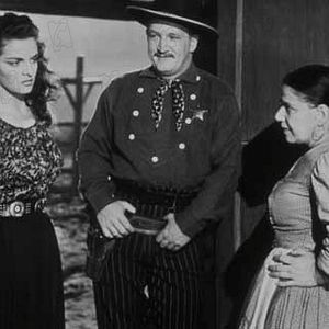 Fotoğraf Joe Sawyer