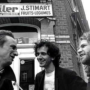 Fotoğraf Man Bites Dog