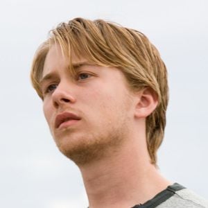 Fotoğraf Lou Taylor Pucci