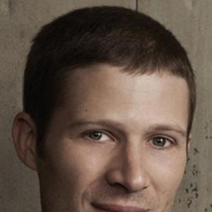 Fotoğraf Zach Gilford