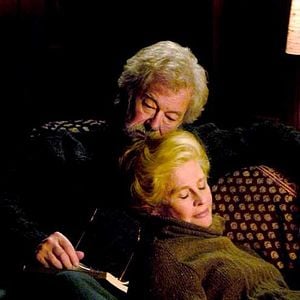 Fotoğraf Ondan Uzakta