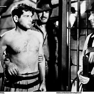 Fotoğraf Prangalı Hapishane Kaçağıyım