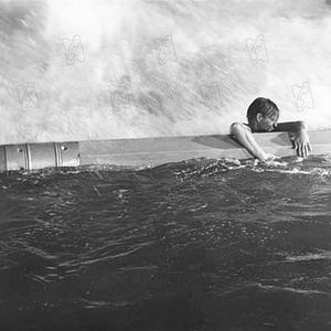 Fotoğraf Kendi Kendine Küçülen Adam