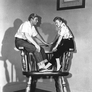 Fotoğraf Kendi Kendine Küçülen Adam