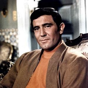 Fotoğraf George Lazenby