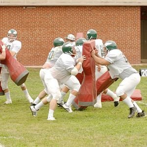 Fotoğraf Invincible