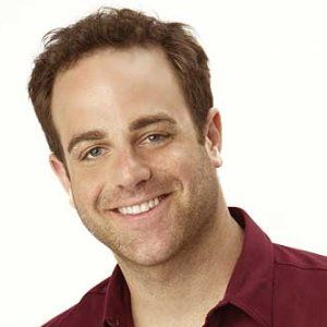 Fotoğraf Paul Adelstein
