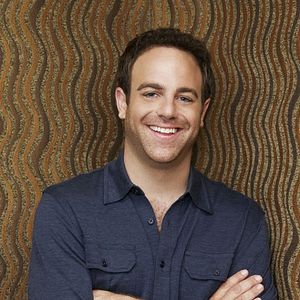 Fotoğraf Paul Adelstein