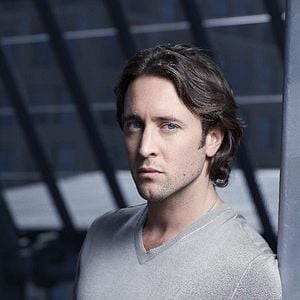 Fotoğraf Alex O'Loughlin