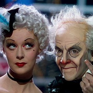 Fotoğraf Kırmızı Pabuçlar