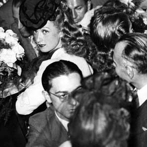 Fotoğraf Danielle Darrieux