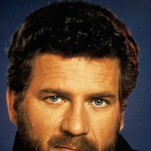 Fotoğraf Falcon Crest