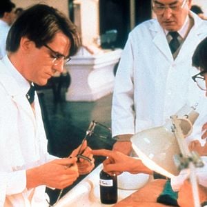 Fotoğraf Dead Ringers