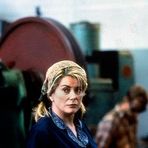 Fotoğraf Karanlıkta Dans