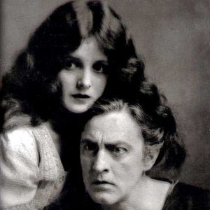 Fotoğraf Alan Crosland