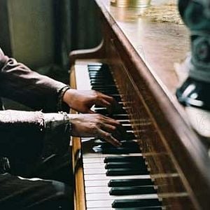 Fotoğraf Piyanist