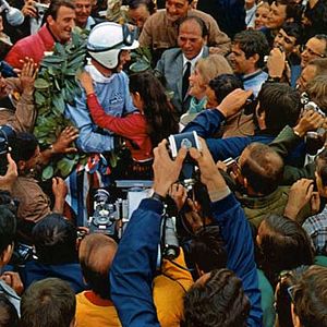 Fotoğraf Ölümle Yarışanlar