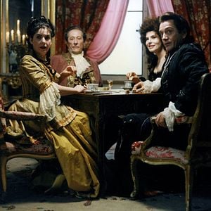 Fotoğraf Gülünç İlişkiler