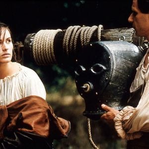 Fotoğraf Gülünç İlişkiler