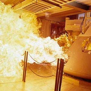 Fotoğraf From the Earth to the Moon