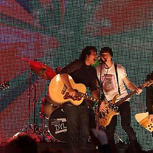 Fotoğraf Angus, Thongs and Perfect Snogging