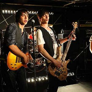 Fotoğraf Angus, Thongs and Perfect Snogging