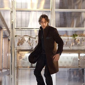 Fotoğraf Alex O'Loughlin