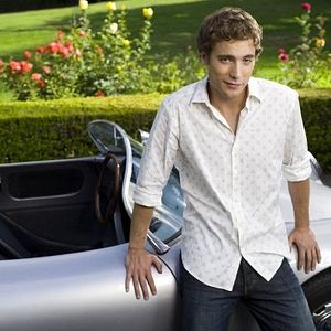 Fotoğraf Dustin Milligan