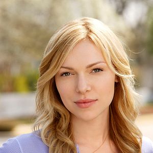 Fotoğraf October Road