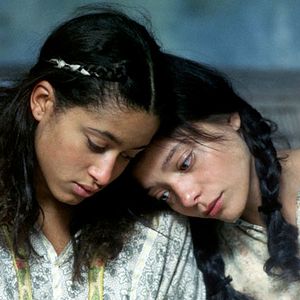 Fotoğraf Lizzie Brocheré