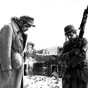 Fotoğraf A Time to Love and a Time to Die