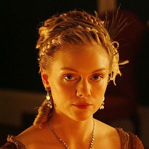 Fotoğraf Christina Cole