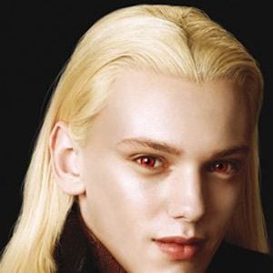 Fotoğraf Jamie Campbell Bower