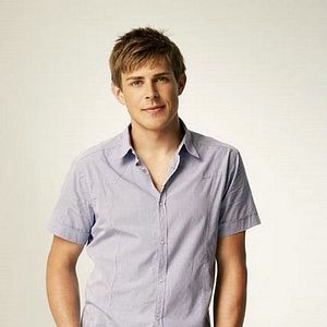 Fotoğraf Chris Lowell