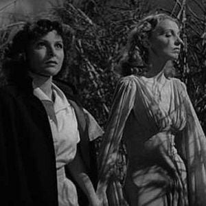 Fotoğraf Bir Zombi İle Yürüdüm