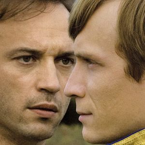 Fotoğraf Şafakta Düello