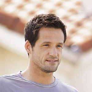 Fotoğraf Josh Hopkins