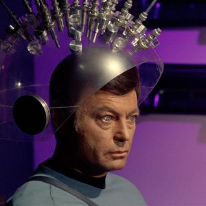 Fotoğraf DeForest Kelley