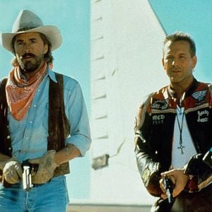 Fotoğraf Harley Davidson ve Marlboro Adam