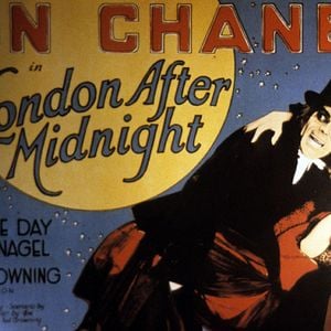 Fotoğraf London After Midnight