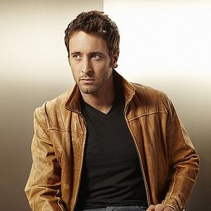 Fotoğraf Alex O'Loughlin