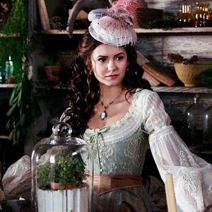 Fotoğraf Nina Dobrev