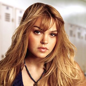 Fotoğraf Aimee Teegarden