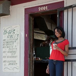 Fotoğraf Khandi Alexander