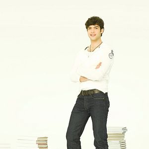 Fotoğraf Ethan Peck